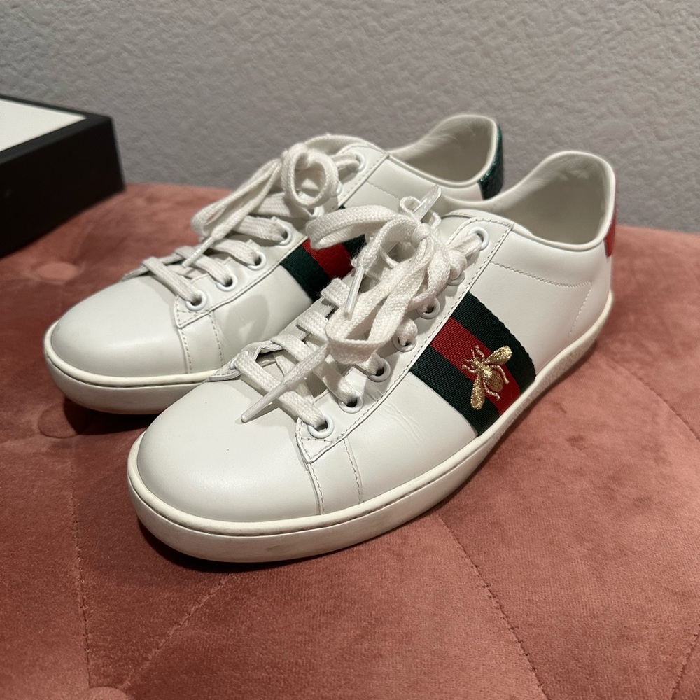 Gucci White Sneakers with Red and Green Stripes